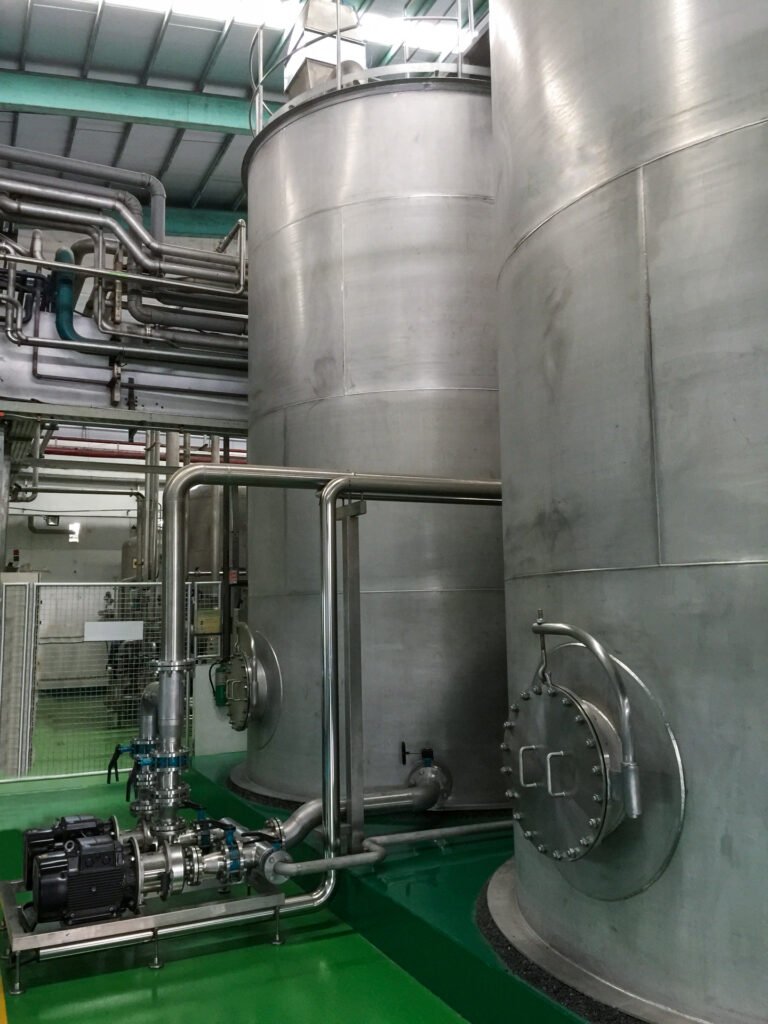 Multilayer water filter tank for drinking water production